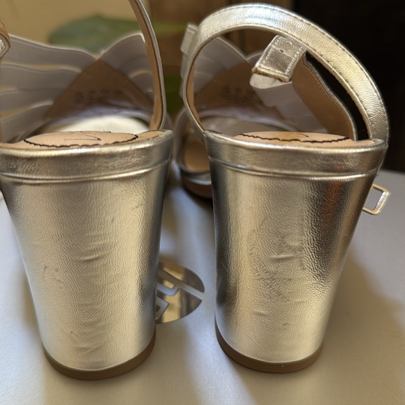 LifeStride, Silver, Size 11 “Amy Slingbacks,” open toe and heel pumps. - Picture 4 of 8